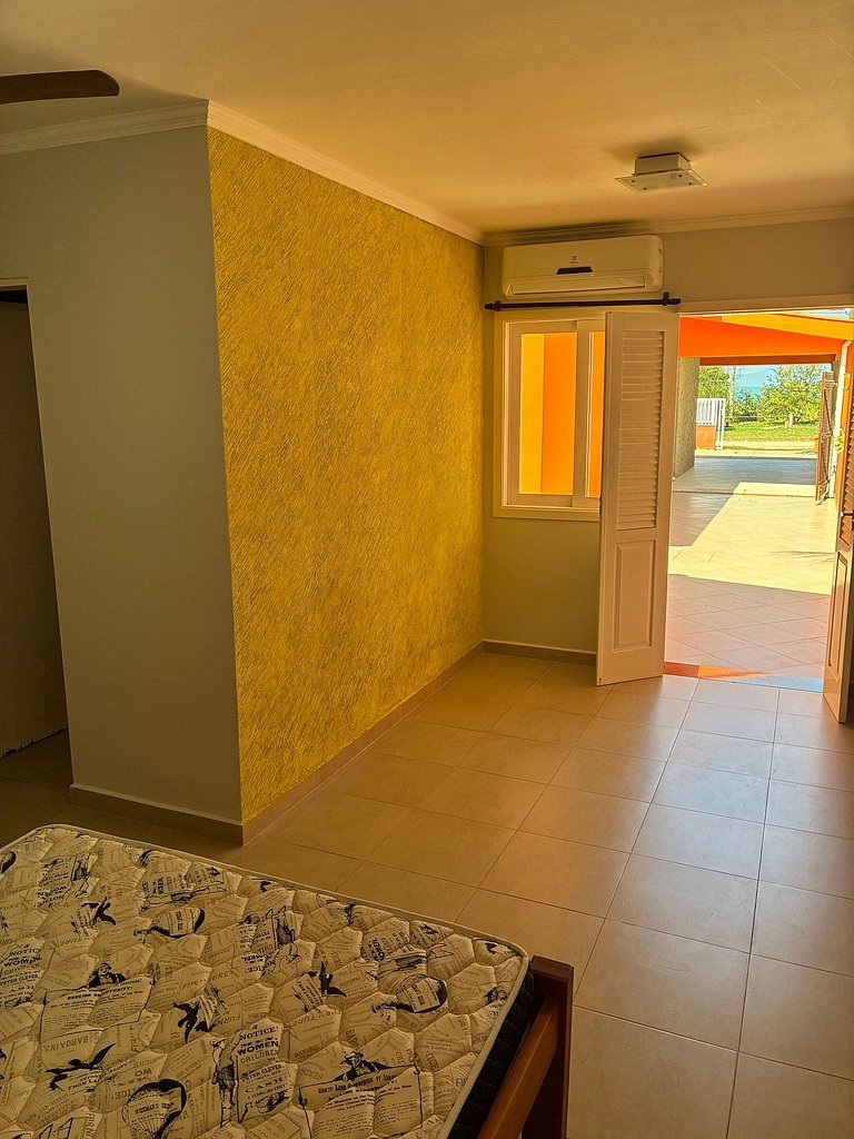 Casa frente ao mar em condomínio praia da Lagoinha