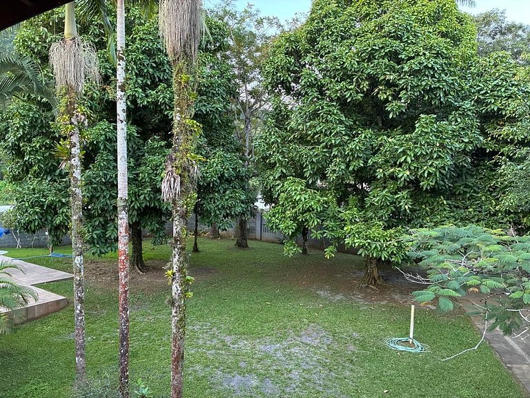 Casa estilo chácara c/piscina, só 50m da Praia